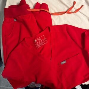 Figs Red Scrub Set